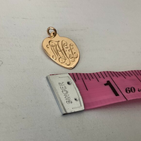 Vintage 14k solid gold monogramed heart pendant - Picture 4 of 6